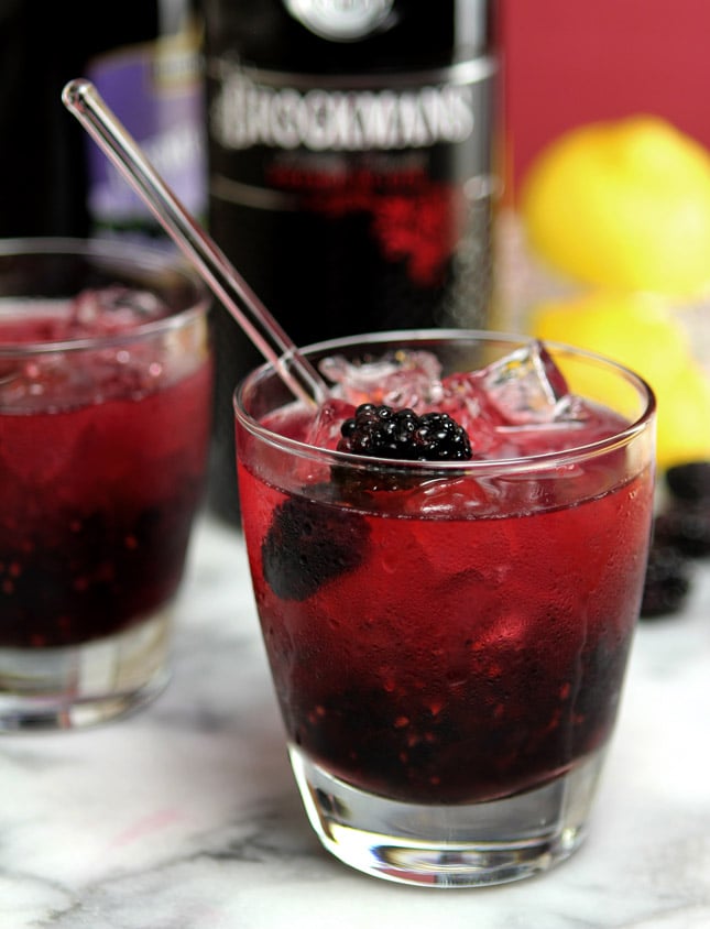 The Bramble Cocktail - Gin, Blackberries and Lemon from @everydayum