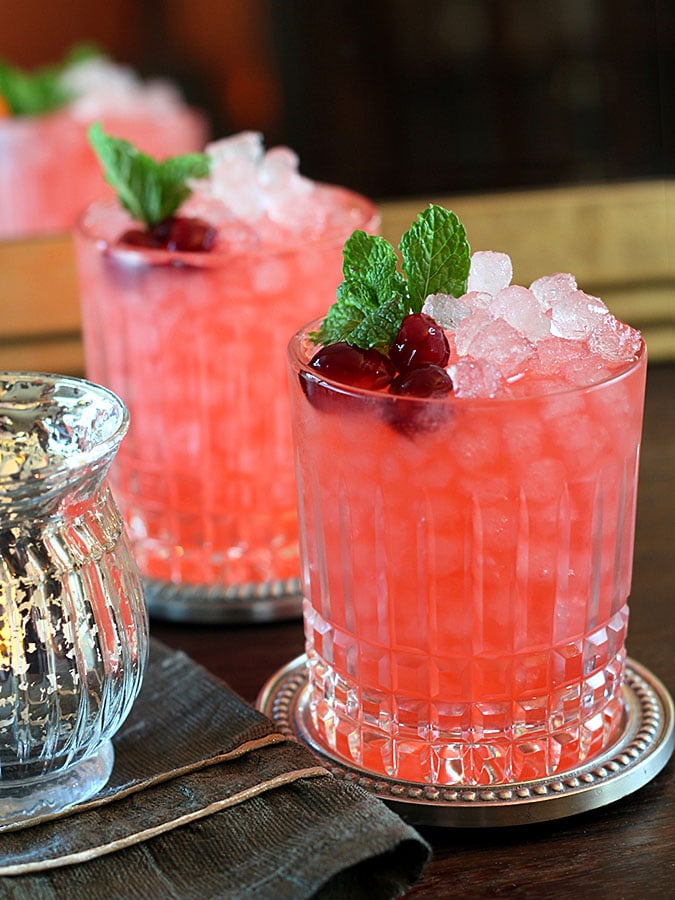 Cranberry Ginger Fizz Cocktail