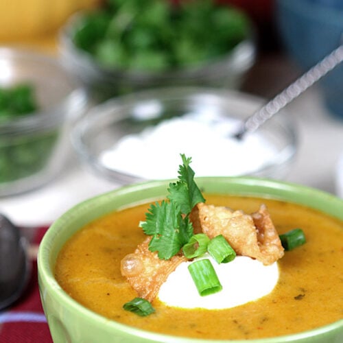 Hatch Green Chile Soup | @everydayum