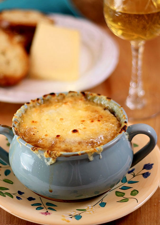 French Onion Soup - Famous & Barr