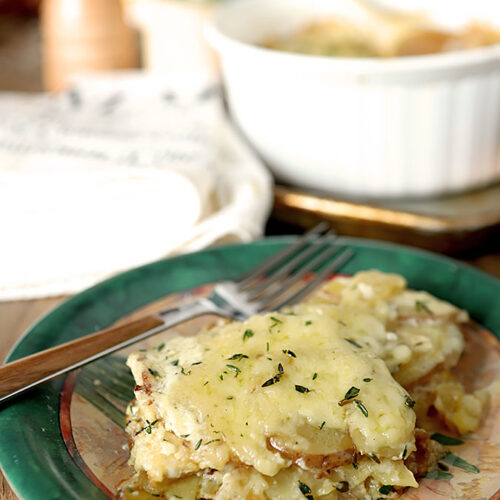 Garlic and White Cheddar Scalloped Potatoes