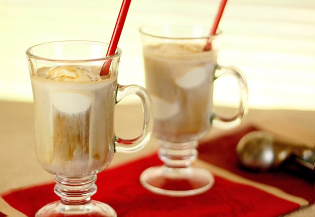 Kahlua Iced Float