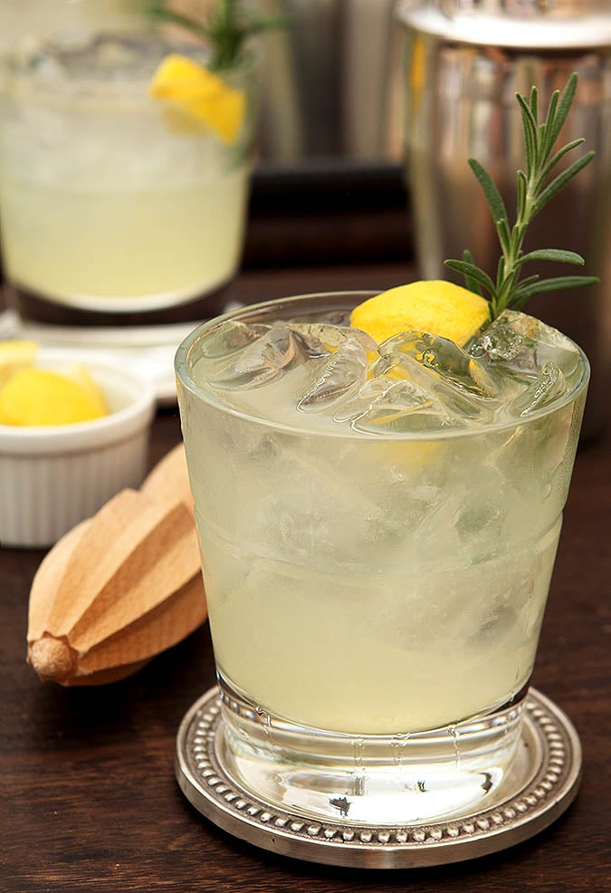 Sparkling Gin and Rosemary Lemonade