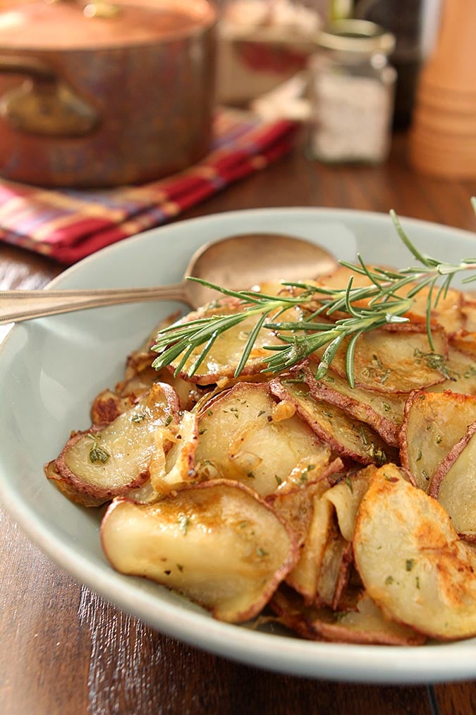 Roasted Potatoes with Garlic, Onions and Rosemary