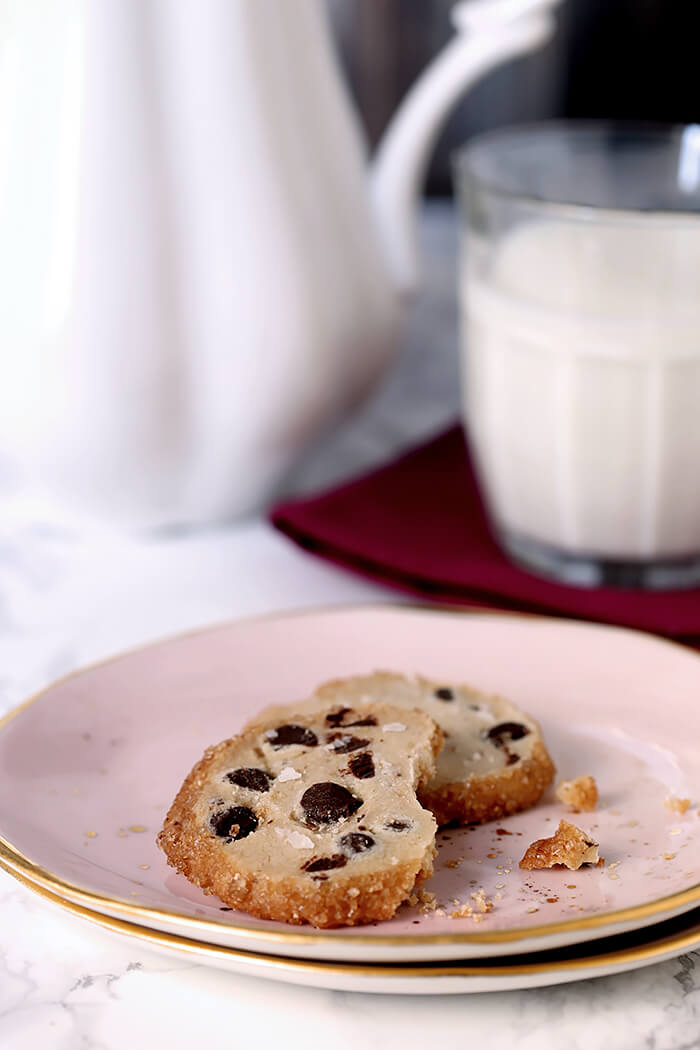 Salted Chocolate Chip Shortbread Cookies on Pink and Gold Pottery Plate PIN