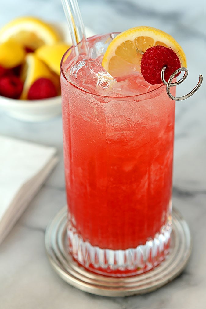 Sparkling Raspberry Bourbon Lemonade